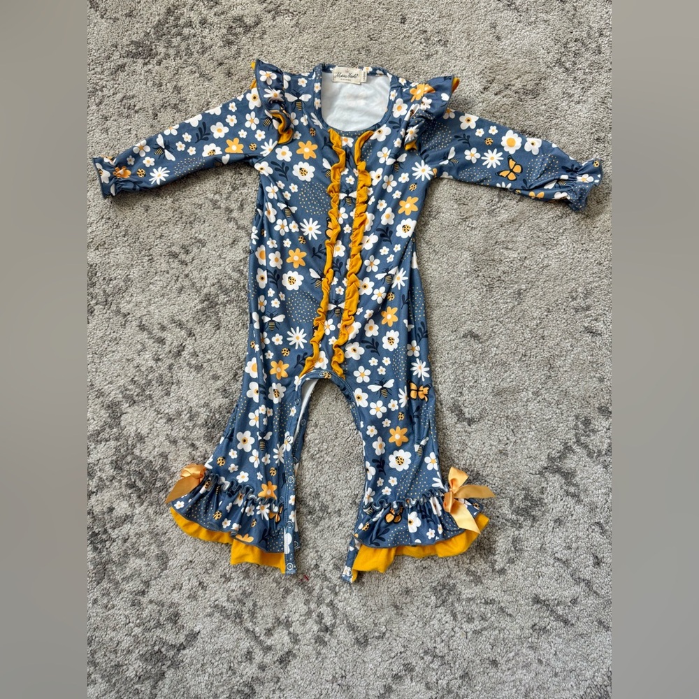 Girls Marie Nicole Bee Romper size 12–18 months